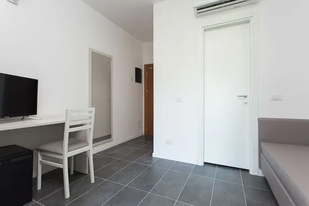 Junior Süit, Balkon