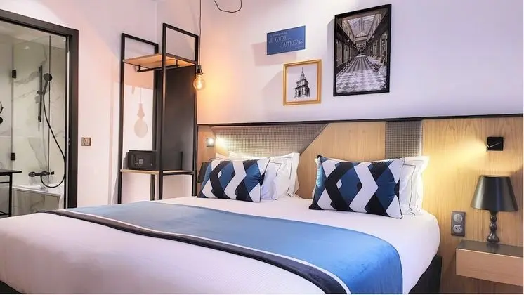 Deluxe Tek Büyük Yataklı Oda