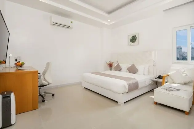 Deluxe Tek Büyük Yataklı Oda, Küvet, Şehir Manzaralı