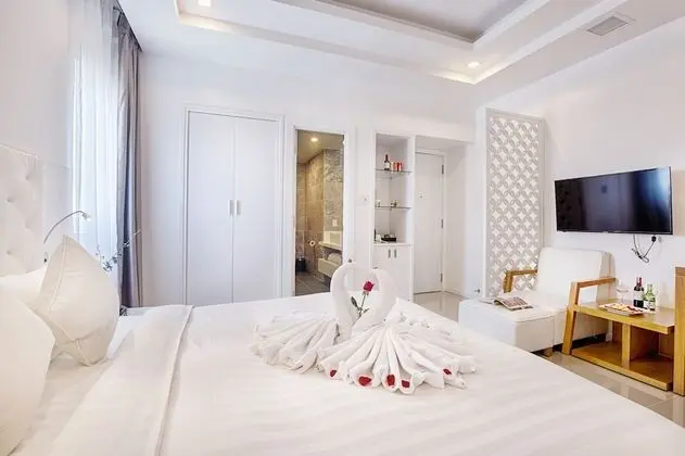Deluxe Tek Büyük Yataklı Oda, Küvet, Şehir Manzaralı