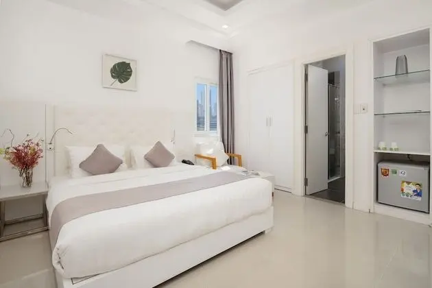 Deluxe Tek Büyük Yataklı Oda, Küvet, Şehir Manzaralı