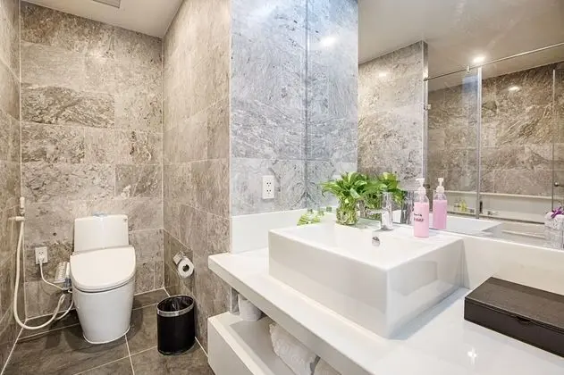 Deluxe Tek Büyük Yataklı Oda, Küvet, Şehir Manzaralı