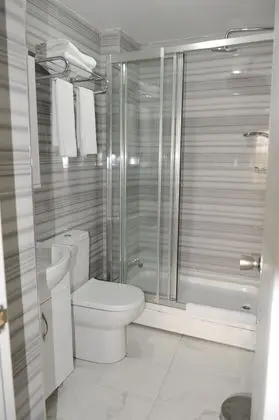 Standard Büyük Yataklı Tek Kişilik Oda, 1 En Büyük (King) Boy Yatak, Şehir Manzaralı