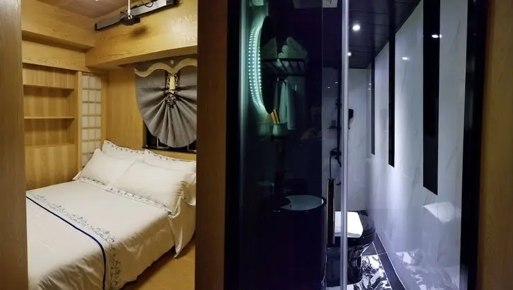 Design Tek Büyük Yataklı Oda, Şehir Manzaralı