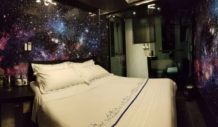 Design Tek Büyük Yataklı Oda, Şehir Manzaralı