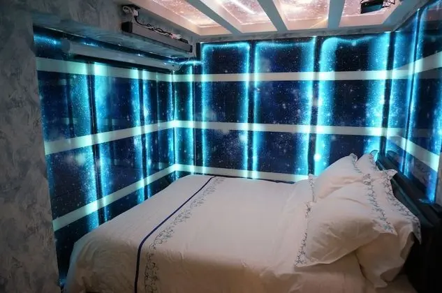 Design Tek Büyük Yataklı Oda, Şehir Manzaralı