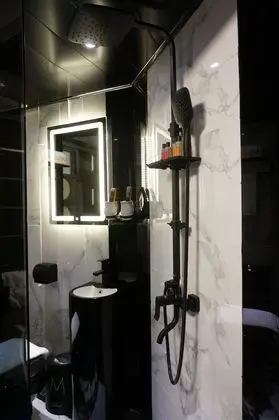 Design Tek Büyük Yataklı Oda, Şehir Manzaralı