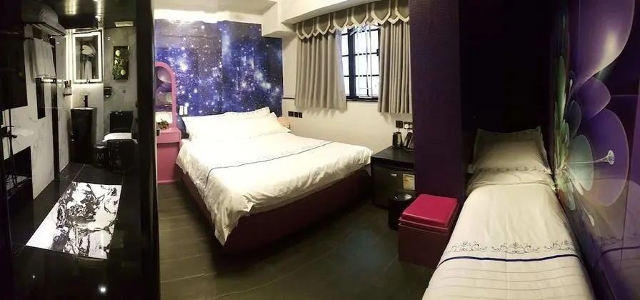 Design Triple Room, City View