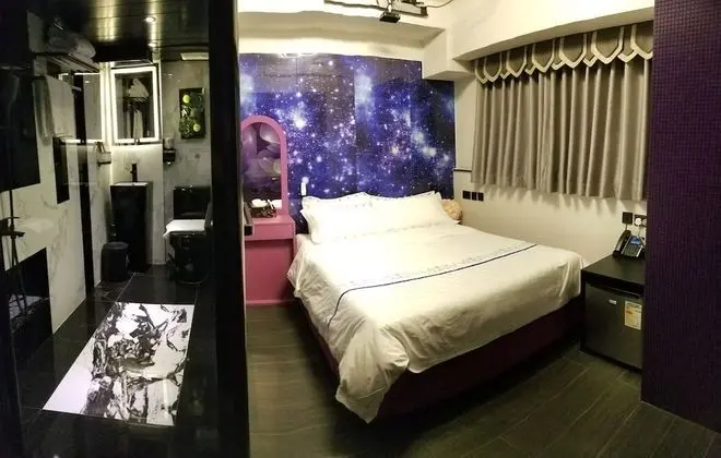 Design Üç Kişilik Oda, Şehir Manzaralı