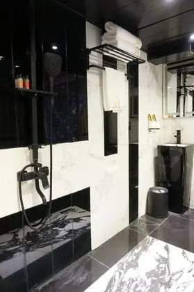 Design Üç Kişilik Oda, Şehir Manzaralı