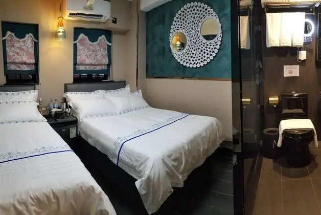 Design Üç Kişilik Oda, Şehir Manzaralı