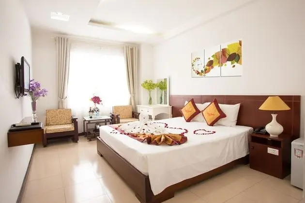 Deluxe Üç Kişilik Oda, Kısmi Deniz Manzarası