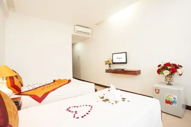 Deluxe Üç Kişilik Oda, Kısmi Deniz Manzarası
