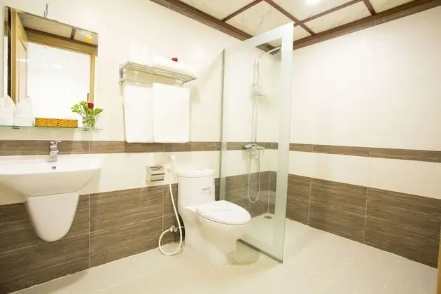 Deluxe Üç Kişilik Oda, Kısmi Deniz Manzarası