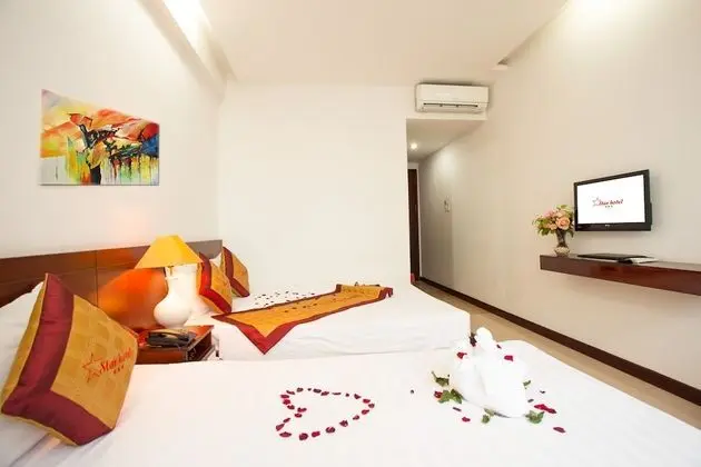 Deluxe Üç Kişilik Oda, Kısmi Deniz Manzarası