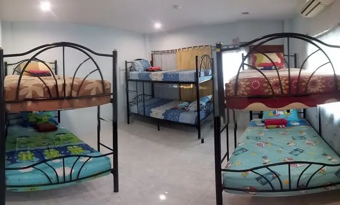 8-Bed Mixed Dorm