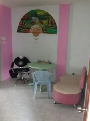 8-Bed Mixed Dorm