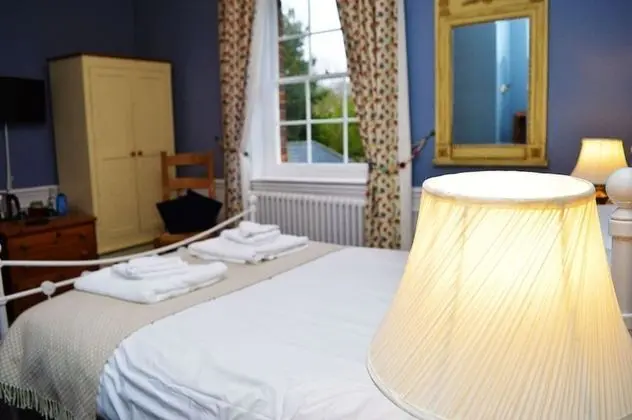 Deluxe Tek Büyük Yataklı Oda, Banyolu/Duşlu, Avlu Manzaralı
