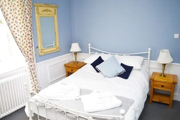 Deluxe Tek Büyük Yataklı Oda, Banyolu/Duşlu, Avlu Manzaralı