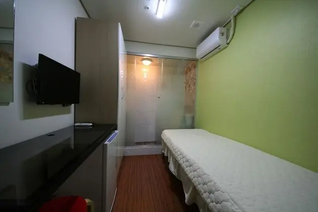 Small Single Room