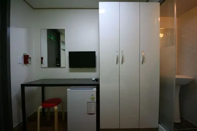 Small Single Room