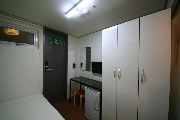 Small Single Room