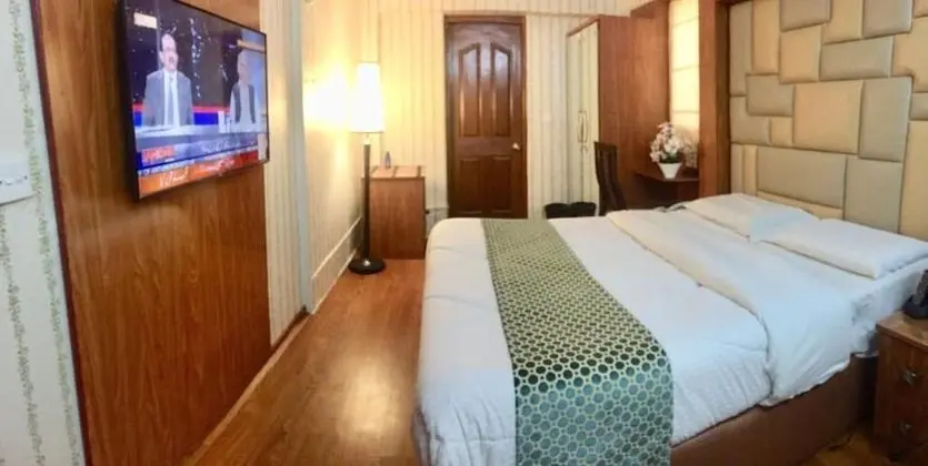 Deluxe Tek Büyük Yataklı Oda