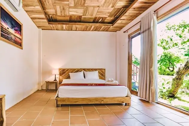 Superior Bungalov, Havuz Manzaralı