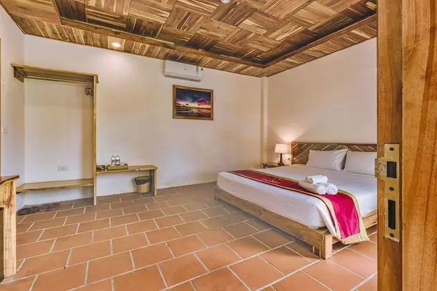 Superior Bungalov, Havuz Manzaralı