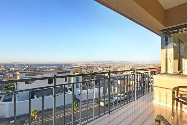 MANDELAS GOLD- 2 BEDROOM 2 BATHAPARTMENT