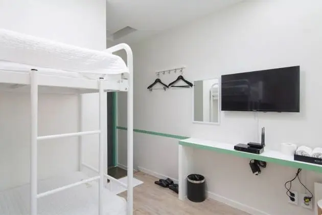 Twin Ensuite Bunk Beds
