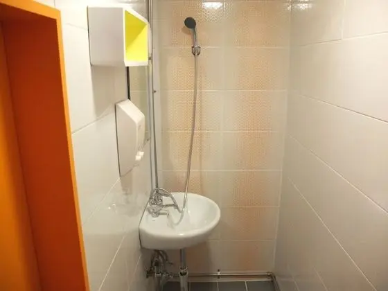 Tek Büyük Yataklı Oda, Banyolu/Duşlu