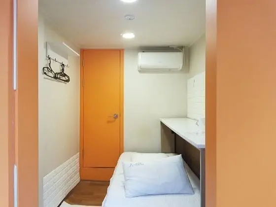 Tek Kişilik Oda (Private Shower, Shared Toilet)