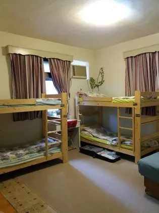 Ortak Ranzalı Oda, Sadece erkekler için, Ortak Banyo