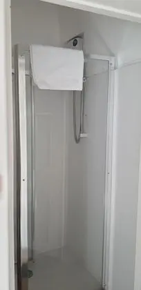 İki Ayrı Yataklı Oda, Banyolu/Duşlu