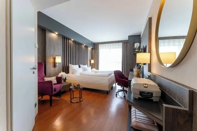 Comfort Tek Büyük Yataklı Oda