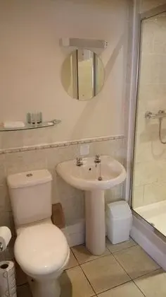 Standard Tek Büyük Yataklı Oda, Engellilere Uygun, Banyolu/Duşlu