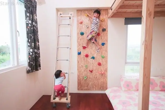 Family Oda (Rock Climbing)