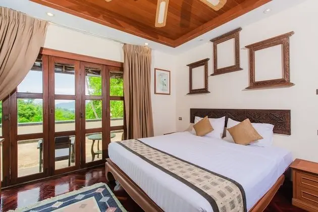 2-Bedroom Villa with Sea View