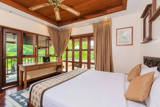 2-Bedroom Villa with Sea View