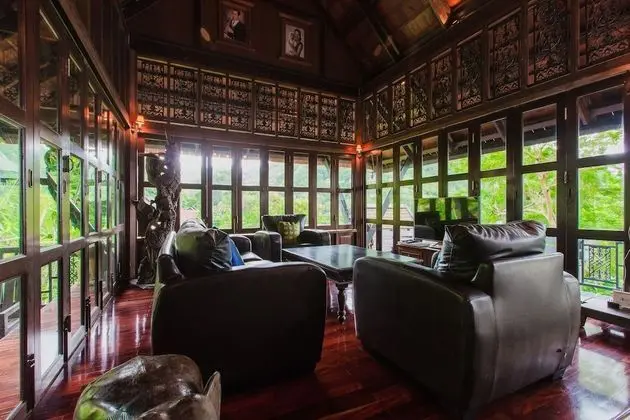 2-Bedroom Villa with Sea View
