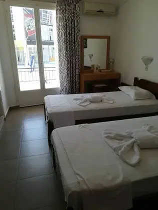 Tek Büyük veya İki Ayrı Yataklı Oda, Şehir Manzaralı