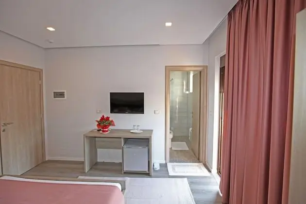 Tek Büyük Yataklı Oda, Balkon