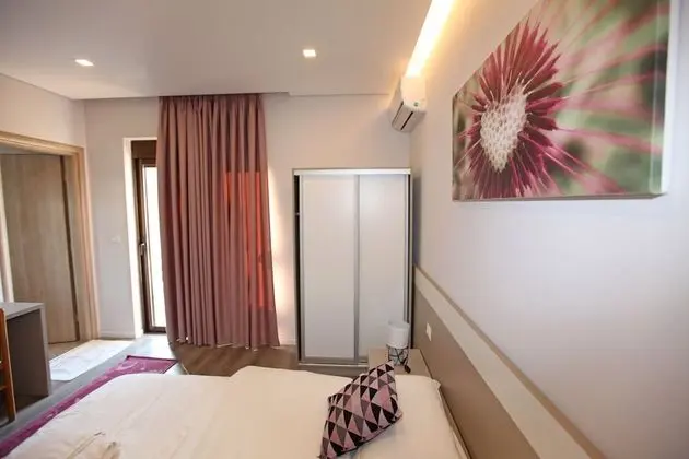 Tek Büyük Yataklı Oda, Balkon