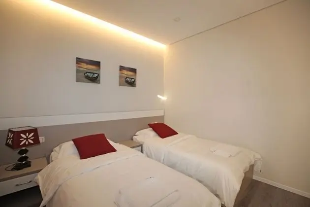Tek Büyük Yataklı Oda, Balkon