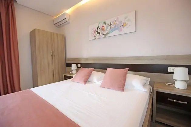 Tek Büyük Yataklı Oda, Balkon