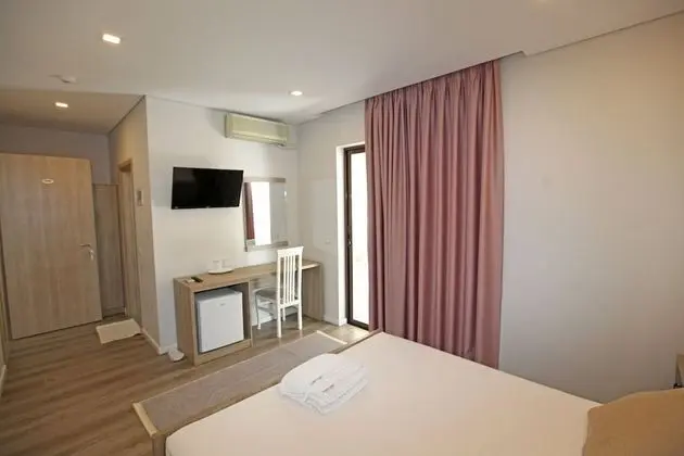 Tek Büyük Yataklı Oda, Balkon
