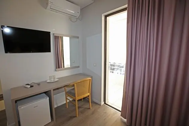 Tek Büyük Yataklı Oda, Balkon