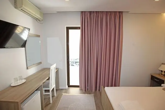 Tek Büyük Yataklı Oda, Balkon