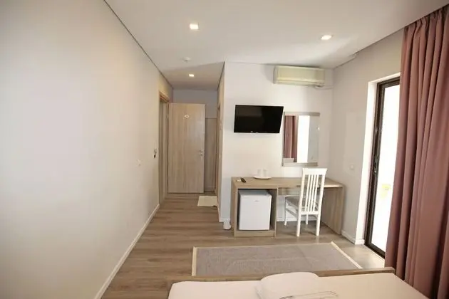 Tek Büyük Yataklı Oda, Balkon
